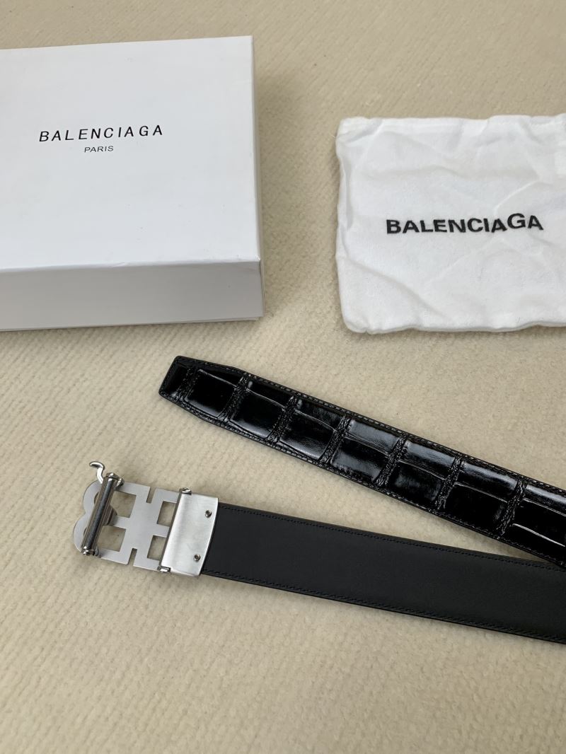 BALENCIAGA